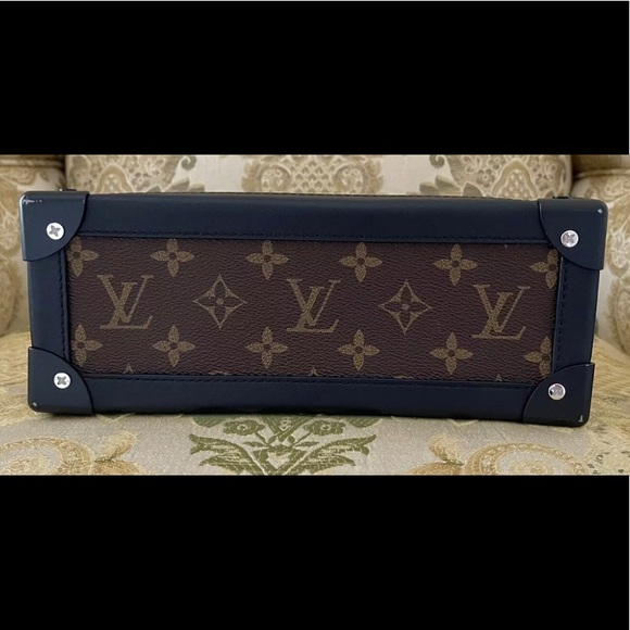 LOUIS VUITTON Soft Trunk Bag Solar Ray Monogram - Picture 8 of 16